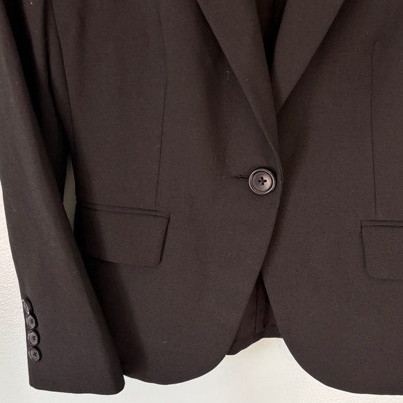 Express Women's Classic Black Blazer - Picture 4 of 4